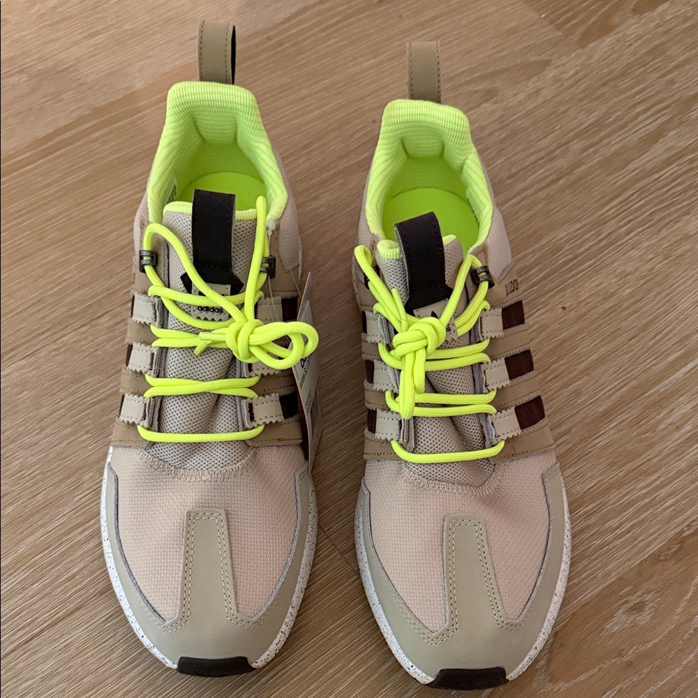 NEW Men Adidas Beige and Bright Yellow Sneakers